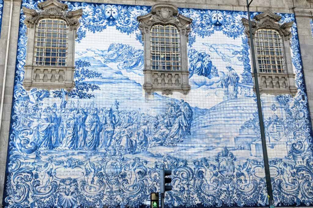 Blue and White tile artwork on the outside of a building in Porto